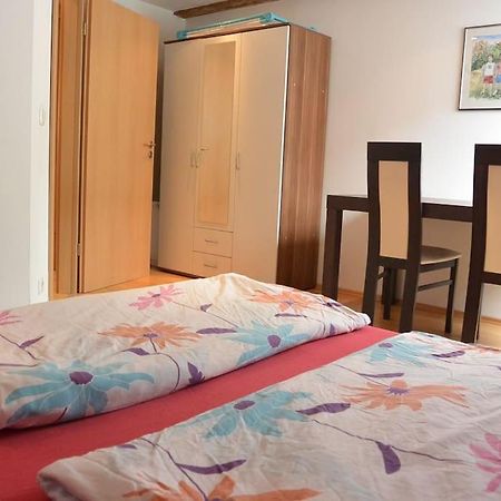 Apartment S10 In Bester Lage Stilvoll Im Zentrum Von Bayreuth Mit Klimaanlage Und Parkplatz المظهر الخارجي الصورة